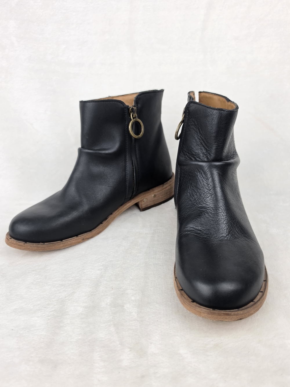 Beek Quail Womens 7 Black Leather Ankle Boots Ring Zip Handmade Mexico